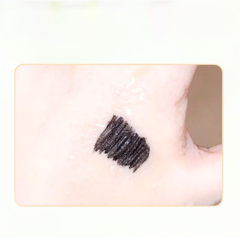 For MKING PRETTY Colored Eyela - Waterproof Mascara Wand recension och pris