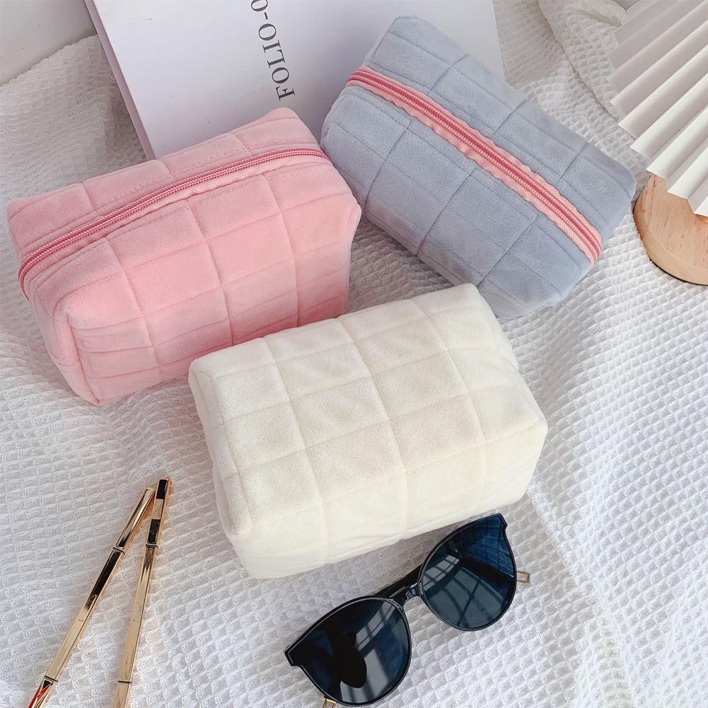 Cute Plush Makeup Bag For Wome - Beauty Makeup Women recension och pris